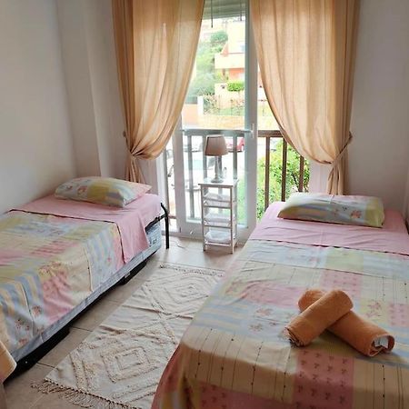 Penthouse Paradiso: 2Br Oasis In Casares Del Sol Luaran gambar