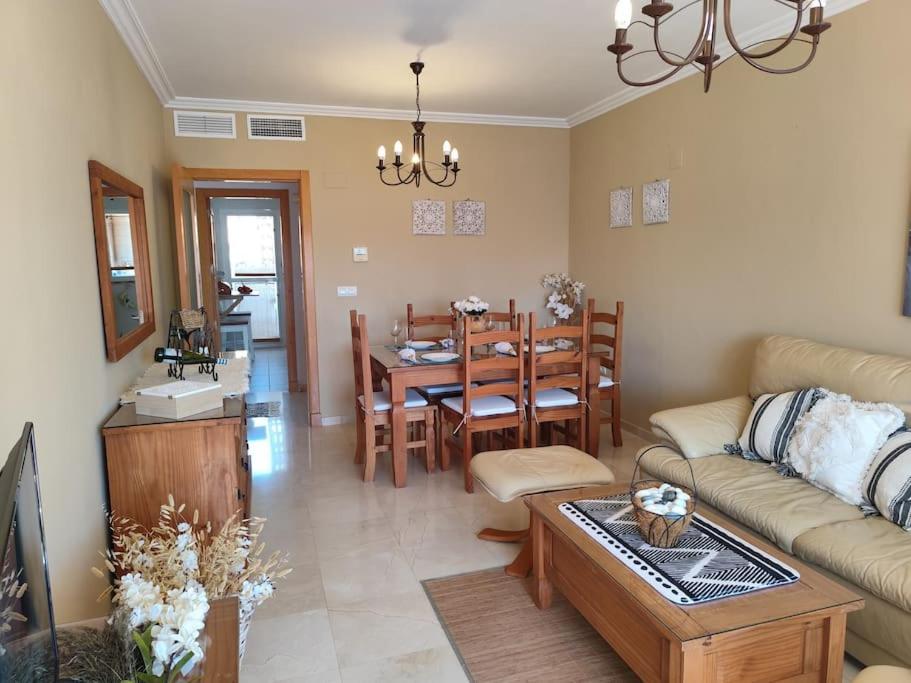 Penthouse Paradiso: 2Br Oasis In Casares Del Sol Luaran gambar